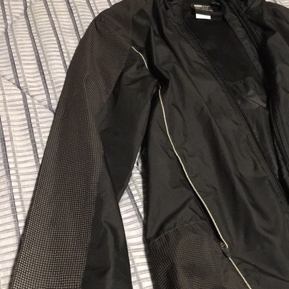 illuminite Ultra Reflective Running Jacket - Picture 3 of 3